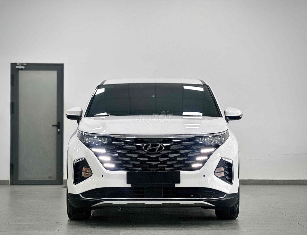 🚘 Hyundai Custin 1.5AT 2024 Trắng 40.000 km