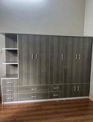 Tủ 5 cánh 1 kệ màu xám. Mua bán Tủ, kệ gia đình tại Quận Gò Vấp Tp Hồ Chí Minh được đăng bởi Hong Le