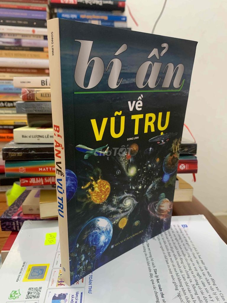 Sách Bí Ẩn Về Vũ Trụ. Mua bán Sách tại Quận Sơn Trà Đà Nẵng được đăng bởi Tiệm sách tri thức đà nẵng 2 hình 1