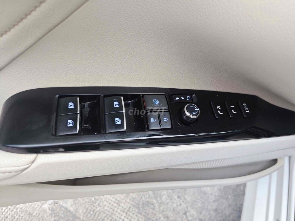 Camry 2020 2.5Q có thương lượng. Mua bán Ô tô tại Huyện Thống Nhất Đồng Nai được đăng bởi Nguyễn An hình 10