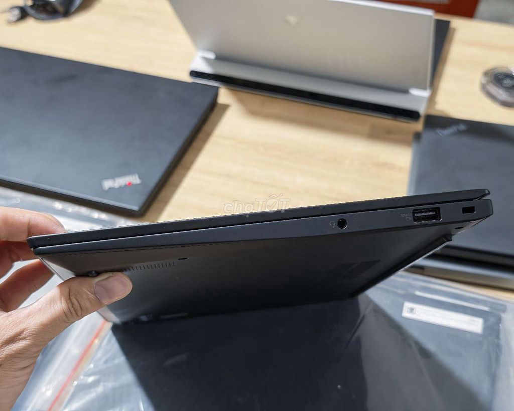 Lenovo Thinkpad X1 Carbon Gen 10 i7 32GB/512GB. Mua bán Laptop tại Quận Cẩm Lệ Đà Nẵng được đăng bởi Thinkpad US I i10store com  hình 1