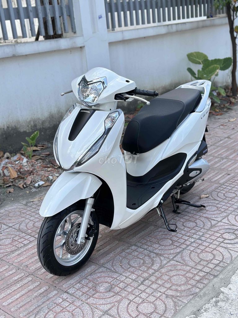 lead 4val 10/2024 model 2025 Lướt 2.300km Giá 38,8