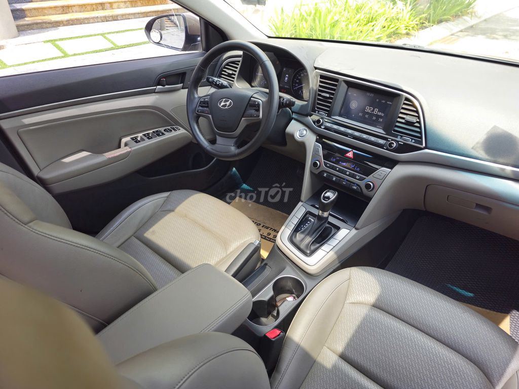 Hyundai Elantra 2017 1.6 AT - 80000 km. Mua bán Ô tô tại Thành phố Thủ Đức Tp Hồ Chí Minh được đăng bởi Phạm Thị Xuân Mai hình 4
