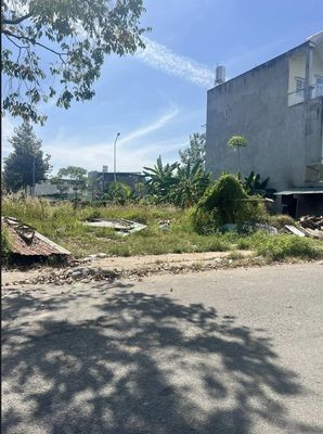 Kẹt tiền bán gấp lô 300m2/630Triệu gần trường ĐH Việt Đức,Bến Cát