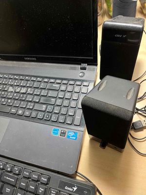 Laptop Samsung. Mua bán Laptop tại Huyện Hóc Môn Tp Hồ Chí Minh được đăng bởi Cô Gái Ngoại Thành