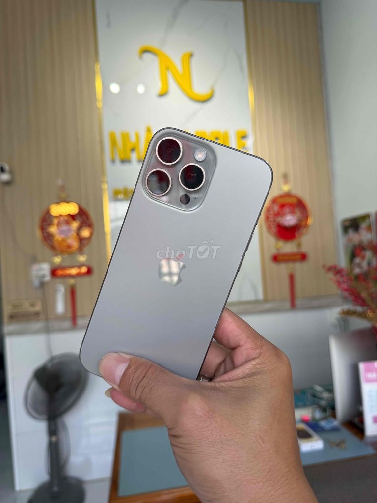 IPHONE 16 PROMAX 256gb TITAN XIN ÁP CÒN BH PIN 100. Mua bán Điện thoại tại Thành phố Cà Mau Cà Mau được đăng bởi NHAN APPLE hình 1