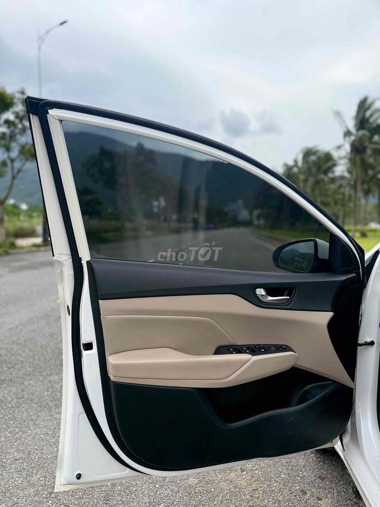 Hyundai Accent 2021 ATH 39.000km Trắng. Mua bán Ô tô tại Quận Sơn Trà Đà Nẵng được đăng bởi Thành Đạt Auto hình 9