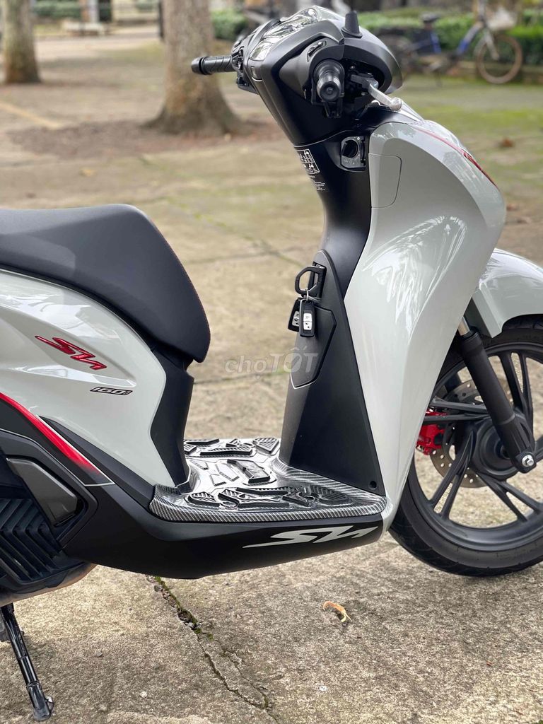 SH160abs-2024 xám siêu lướt. Mua bán Xe máy tại Huyện Trảng Bom Đồng Nai được đăng bởi kiều hình 12