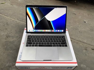 PRO 13.3'' 2017 GRAY / CORE I5 / 16G / 256G / FULL