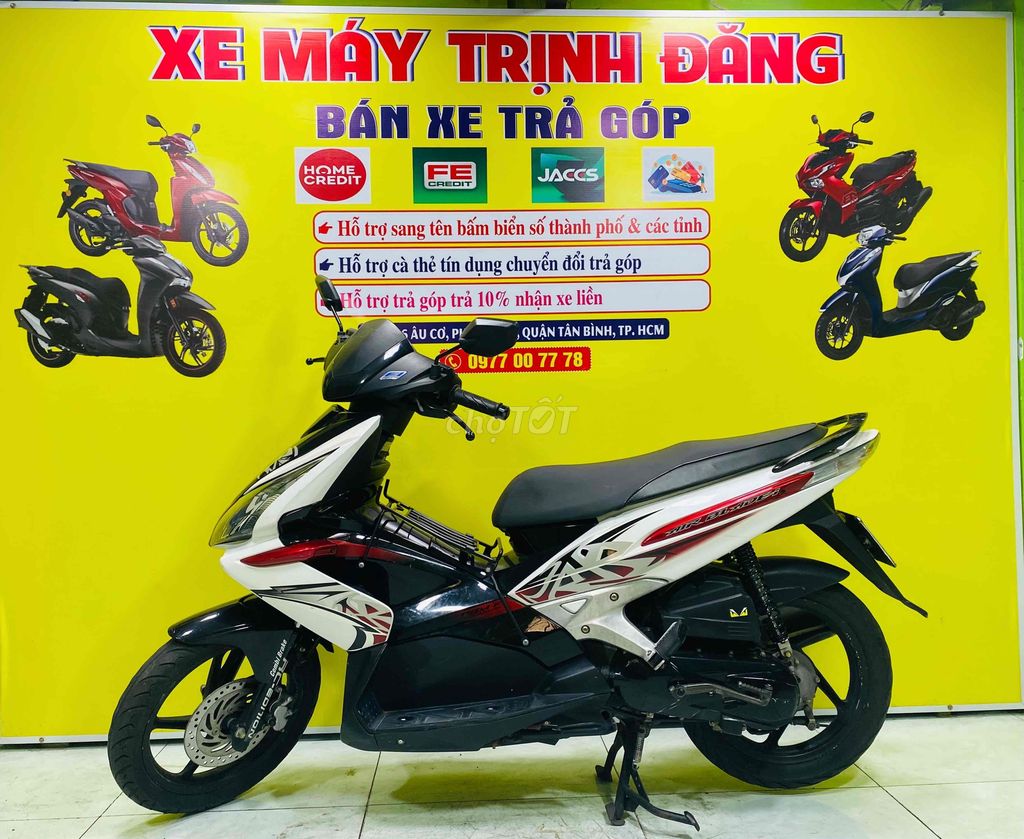 Honda Air Blade 110Fi úp thái biển số thành phố