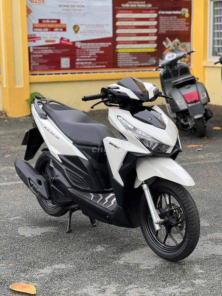 HONDA CLICK THÁI 2017 BSTP CHÍNH CHỦ KHOÁ SMK. Mua bán Xe máy tại Thành phố Thủ Đức Tp Hồ Chí Minh được đăng bởi Xe Máy Nguyễn Phụng hình 3