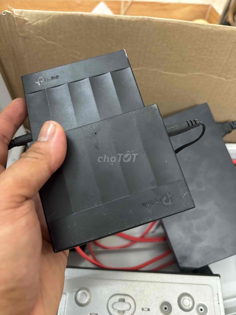 bộ chia tính hiệu ổ cứng camera