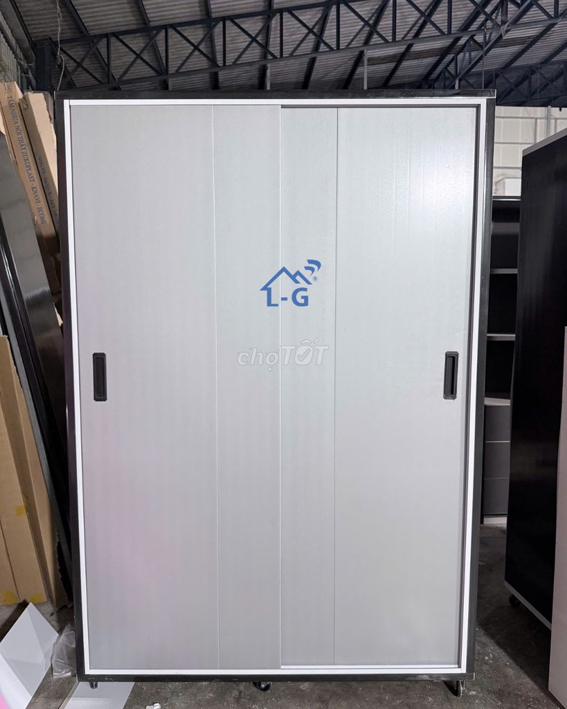 Tủ quần áo Tủ quần áo Tủ quần áo Tủ quần áo lùa. Mua bán Tủ, kệ gia đình tại Thành phố Thủ Đức Tp Hồ Chí Minh được đăng bởi Lâm Gia Home hình 1