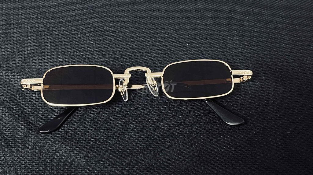 Kính râm Unisex Kim loại. Mua bán Phụ kiện thời trang khác tại Thành phố Phú Quốc Kiên Giang được đăng bởi Thư hình 1