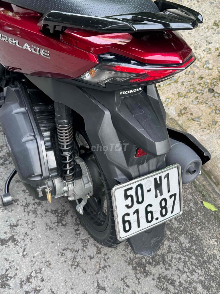 AB 125cc đi 4.999km màu đỏ mới như xe thùng 1. Mua bán Xe máy tại Quận 7 Tp Hồ Chí Minh được đăng bởi AN LÝ  hình 9