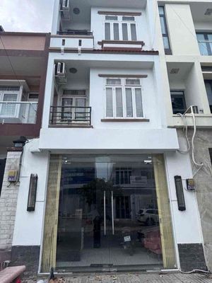 Аренда · 4 комн. · 90 м² · Quận Bình Tân, ул. Đường số 49