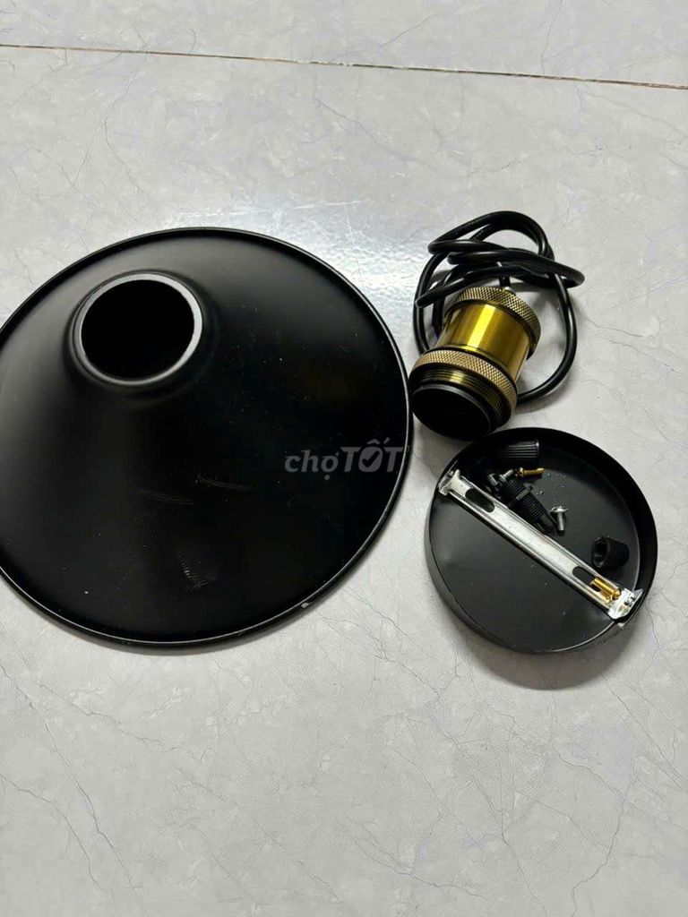 Đèn trang trí Đen Vàng Mới. Mua bán Đèn tại Huyện Củ Chi Tp Hồ Chí Minh được đăng bởi bảo hân hình 1