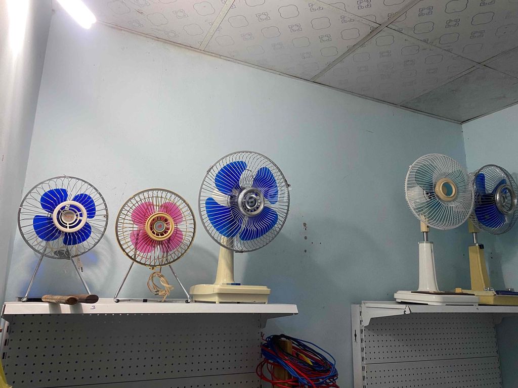 Quạt điện Nhật nhiều màu. Mua bán Quạt tại Huyện Long Hồ Vĩnh Long được đăng bởi Nguyễn Ngọc Hùng hình 1