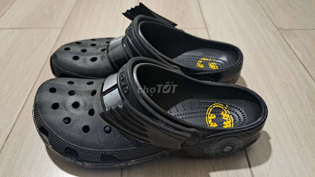 Pass lại Crocs Bat Man M10W12. Mua bán Giày dép tại Thành phố Thủ Đức Tp Hồ Chí Minh được đăng bởi Khang Nguyễn hình 2