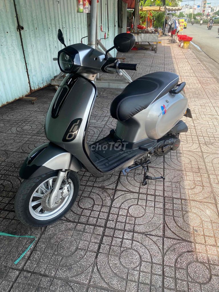 Vespa Camony Xám 13415 km 50cc. Mua bán Xe máy tại Quận 7 Tp Hồ Chí Minh được đăng bởi thanh xuân hình 5