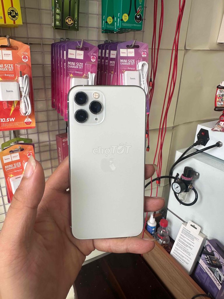 iPhone 11 Pro 256GB Bạc. Mua bán Điện thoại tại Thành phố Buôn Ma Thuột Đắk Lắk được đăng bởi Trọng Quyết hình 1