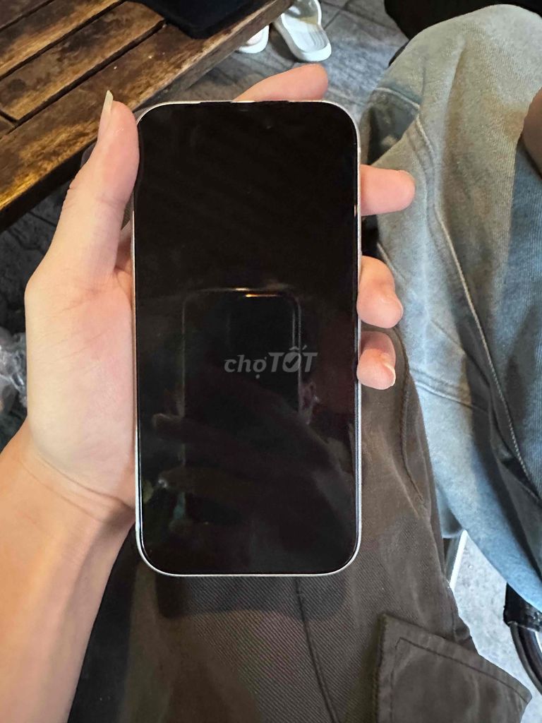 Apple iPhone 17 Pro 256GB Bạc Lock. Mua bán Điện thoại tại Quận 3 Tp Hồ Chí Minh được đăng bởi Thanh Hoang hình 1