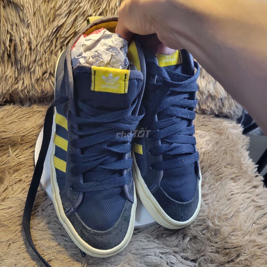 Adidas sọc vàng size 40. Mua bán Giày dép tại Huyện Hóc Môn Tp Hồ Chí Minh được đăng bởi Giày Cũ  hình 4