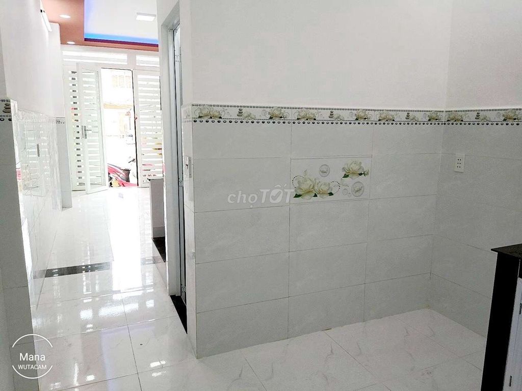 Bán nhà Quận 8 Dương Bá Trạc 72m2 Nhà 3 tầng 3,8x20m giá 11,3 tỷ.