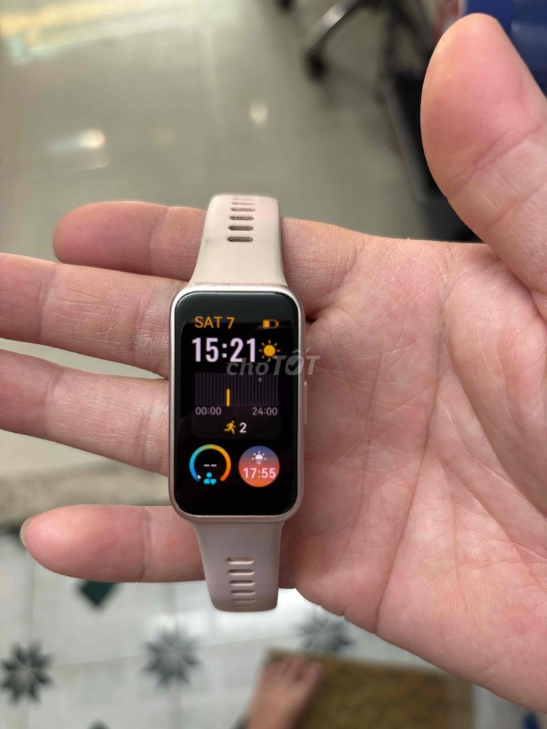 Huawei Band 9 Hồng. Mua bán Thiết bị đeo thông minh tại Quận Sơn Trà Đà Nẵng được đăng bởi  a HUY hình 1