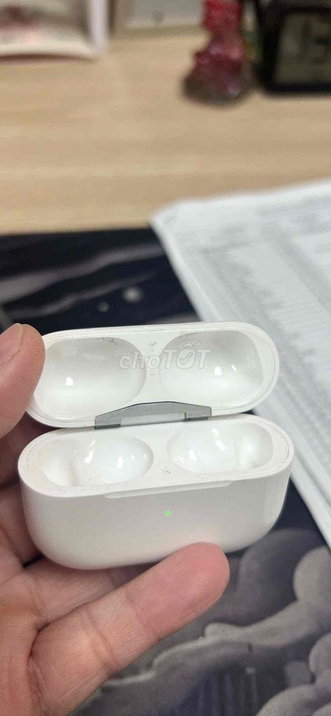 Hộp sạc tai nghe Apple AirPods Pro 2 Trắng. Mua bán Phụ kiện (Màn hình, Chuột...) tại Quận Đống Đa Hà Nội được đăng bởi Trần Thanh Thuỷ hình 1