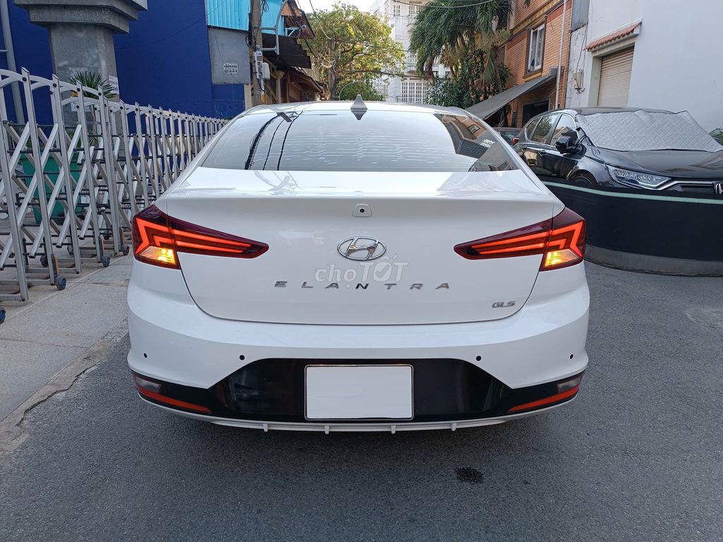 Hyundai Elantra 2021 2.0GLS màu trắng. Mua bán Ô tô tại Quận Gò Vấp Tp Hồ Chí Minh được đăng bởi Huy 702 hình 3