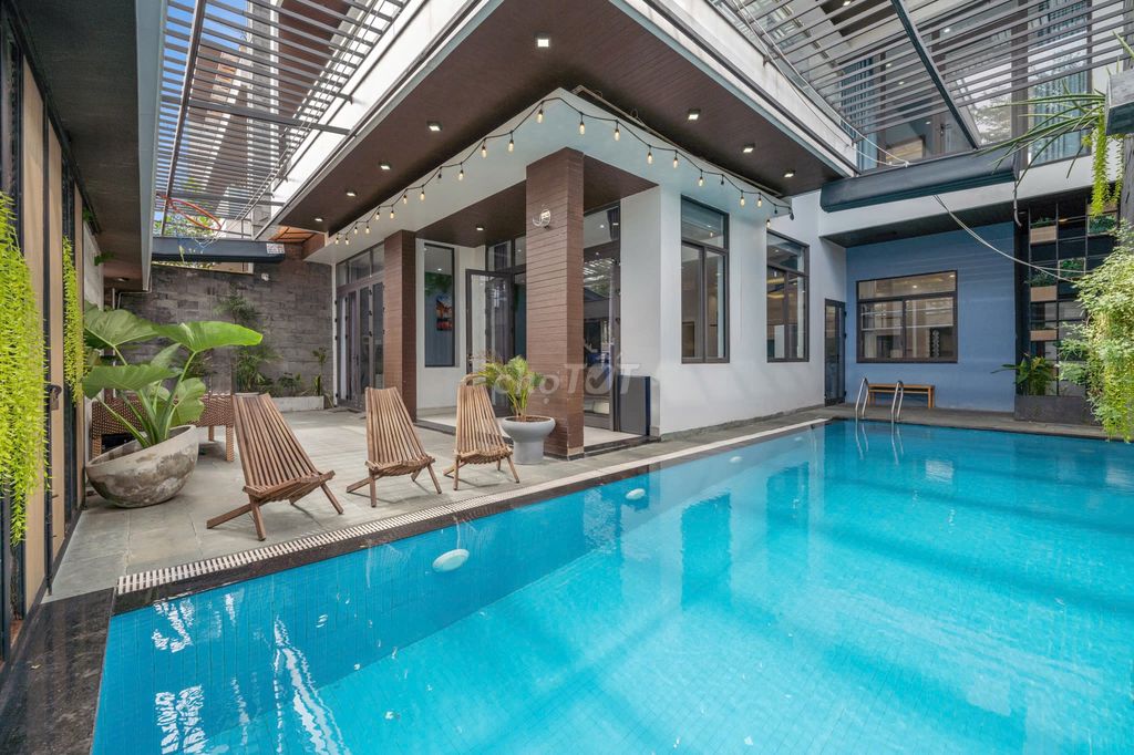 Аренда · 6 комн. · 180 м² · Quận Sơn Trà, ул. Đường Nguyễn Đình Hoàn