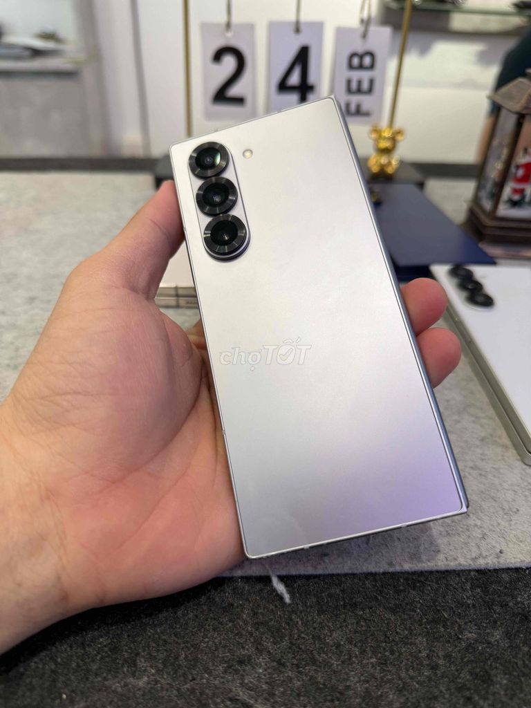 Samsung Galaxy Fold6 12GB/256GB Bạc. Mua bán Điện thoại tại Quận 3 Tp Hồ Chí Minh được đăng bởi 2 Hand STORE  hình 1