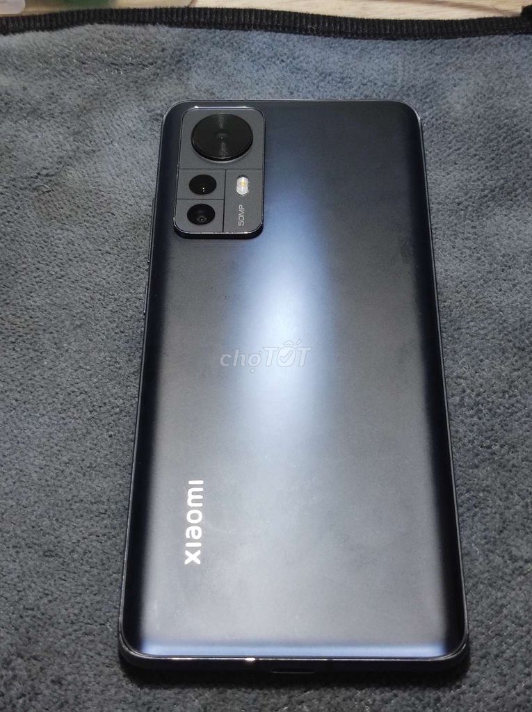 Xiaomi 12 8GB/256GB Đen Đã sử dụng. Mua bán Điện thoại tại Thành phố Biên Hòa Đồng Nai được đăng bởi Vinh Trần hình 1