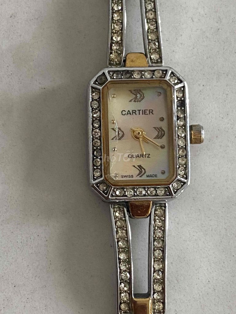 Bán một đồng hồ cao cấp Thương hiệu Cartier