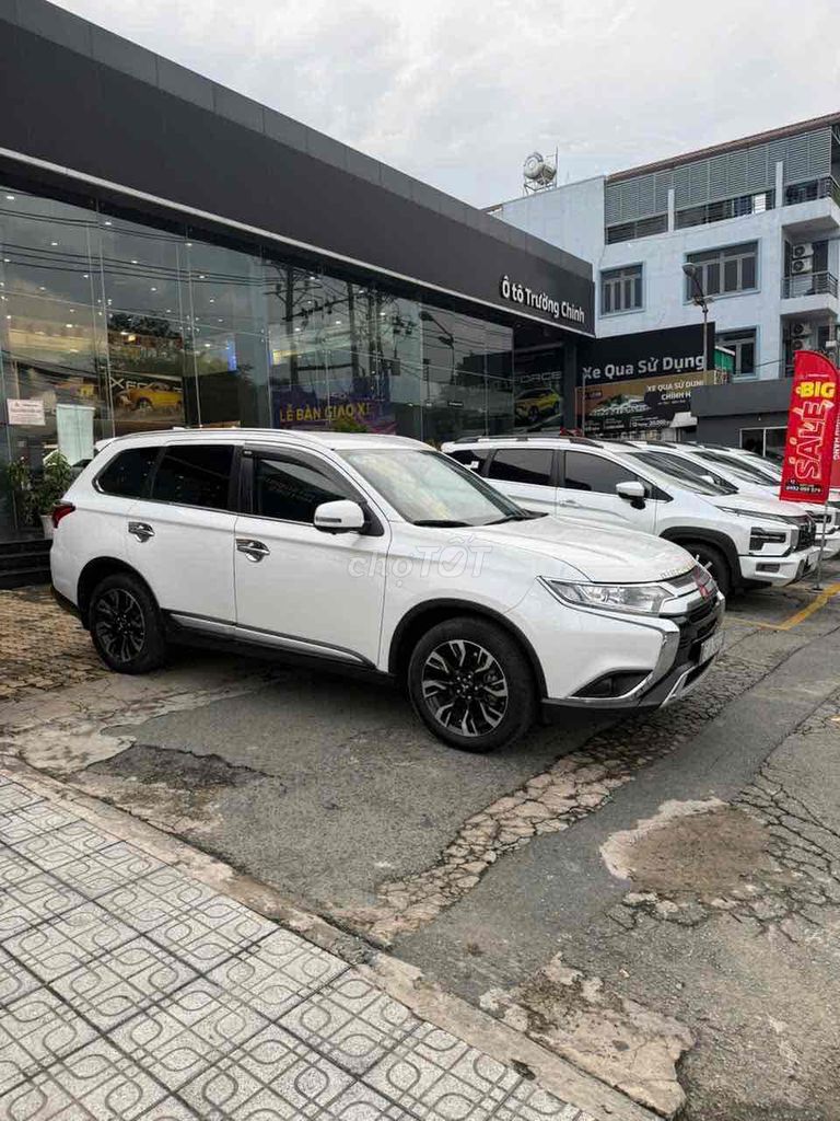 Mitsubishi Outlander 2021 2.0 CVT - 96000 km. Mua bán Ô tô tại Quận Tân Phú Tp Hồ Chí Minh được đăng bởi Nguyễn Thịnh hình 9