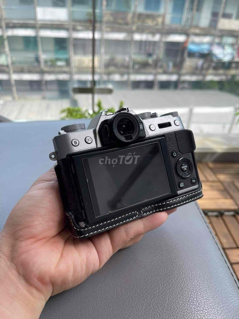Thanh lý máy ảnh Fujifilm XT-10 còn rất mới