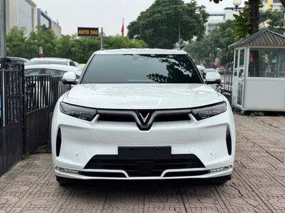VinFast VF9 - SẠC MIỄN PHÍ + MIỄN THUẾ TRƯỚC BẠ. Mua bán Ô tô tại Quận Tân Phú Tp Hồ Chí Minh được đăng bởi Hồ Hoàng Hải