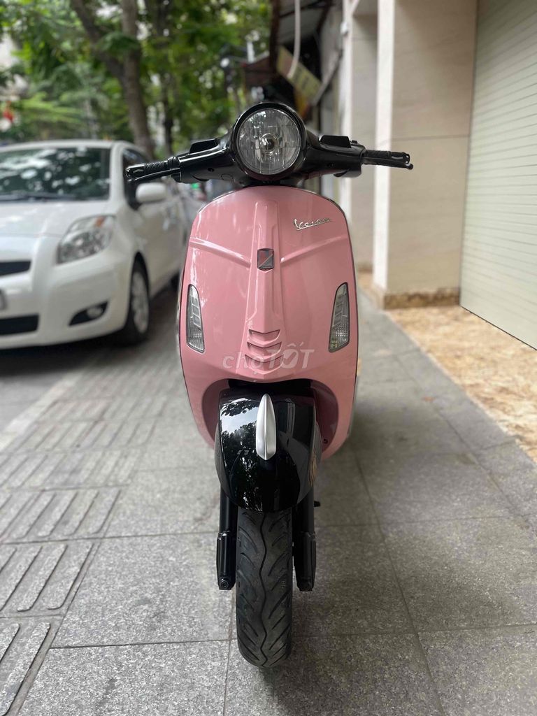 vespa hồng candy nhẹ nhàng tiết kiệm. Mua bán Xe điện tại Quận Ba Đình Hà Nội được đăng bởi Huylam hình 3