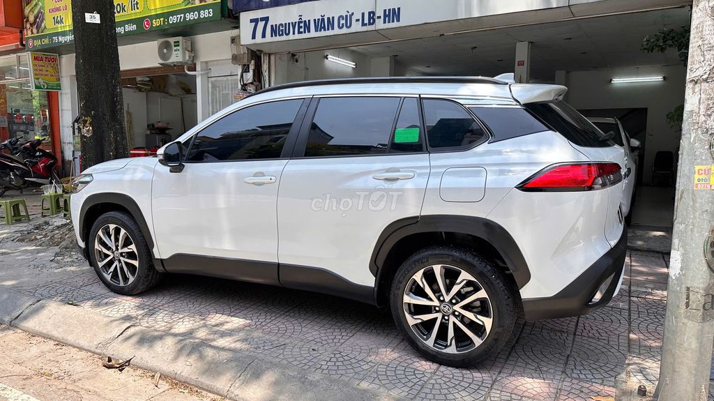 Toyota Corolla Cross 1.8V 2022 Белый 40 000 км