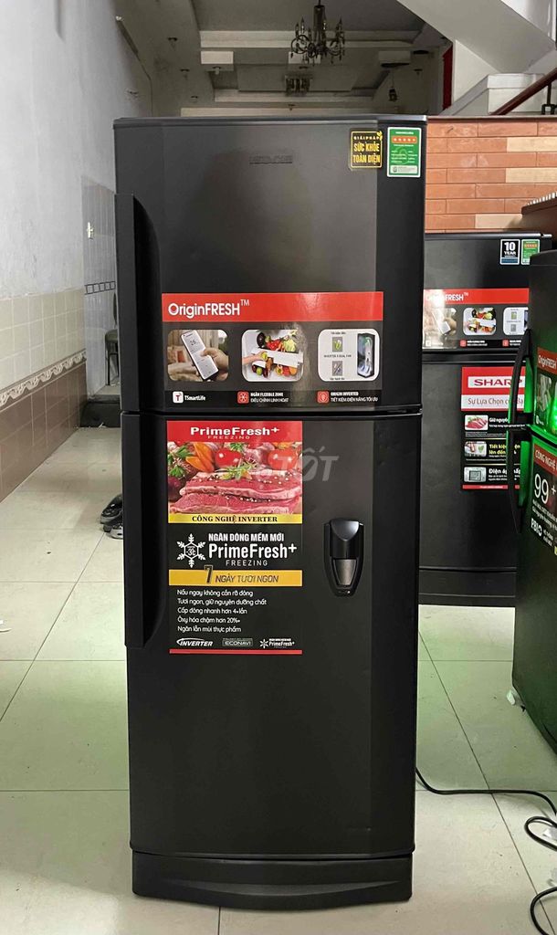 Tủ lạnh Hitachi 180L nhẹ điện lấy nước bên ngoài. Mua bán Tủ lạnh tại Quận Bình Tân Tp Hồ Chí Minh được đăng bởi Điện Lạnh Gia Việt Quận Bình Tân hình 1
