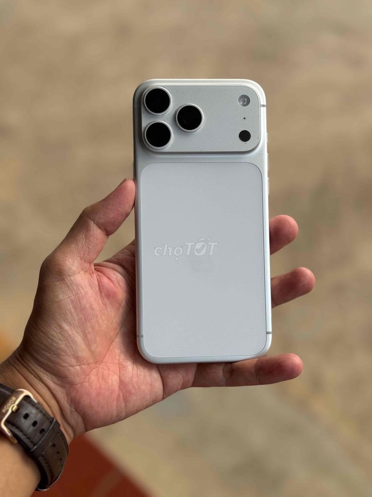 Apple iPhone 17 Pro Max 256GB Bạc VN/A. Mua bán Điện thoại tại Thành phố Đà Lạt Lâm Đồng được đăng bởi Dương Thư hình 1
