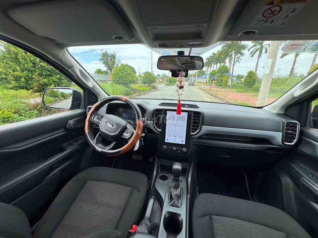 Ford Ranger XLS AT 2024 4x2 17000 km. Mua bán Ô tô tại Quận Tân Bình Tp Hồ Chí Minh được đăng bởi Sài Gòn Ford hình 8