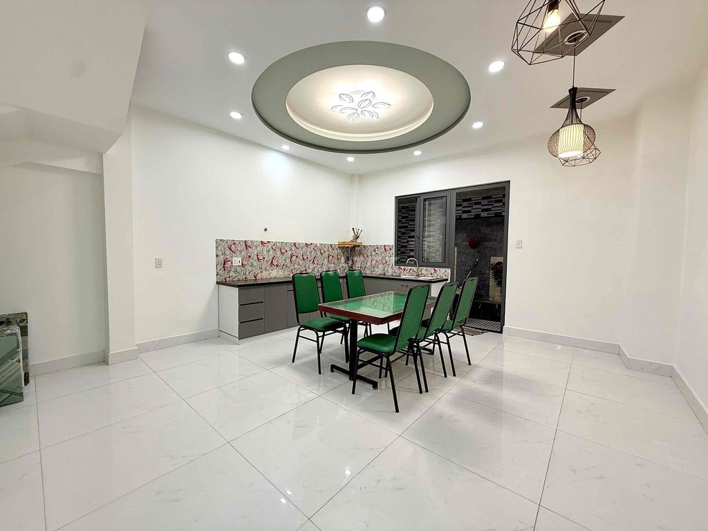 CHO THUÊ NHÀ NGUYÊN CĂN 6 PHÒNG NGỦ 20 TRIỆU/THÁNG KĐT