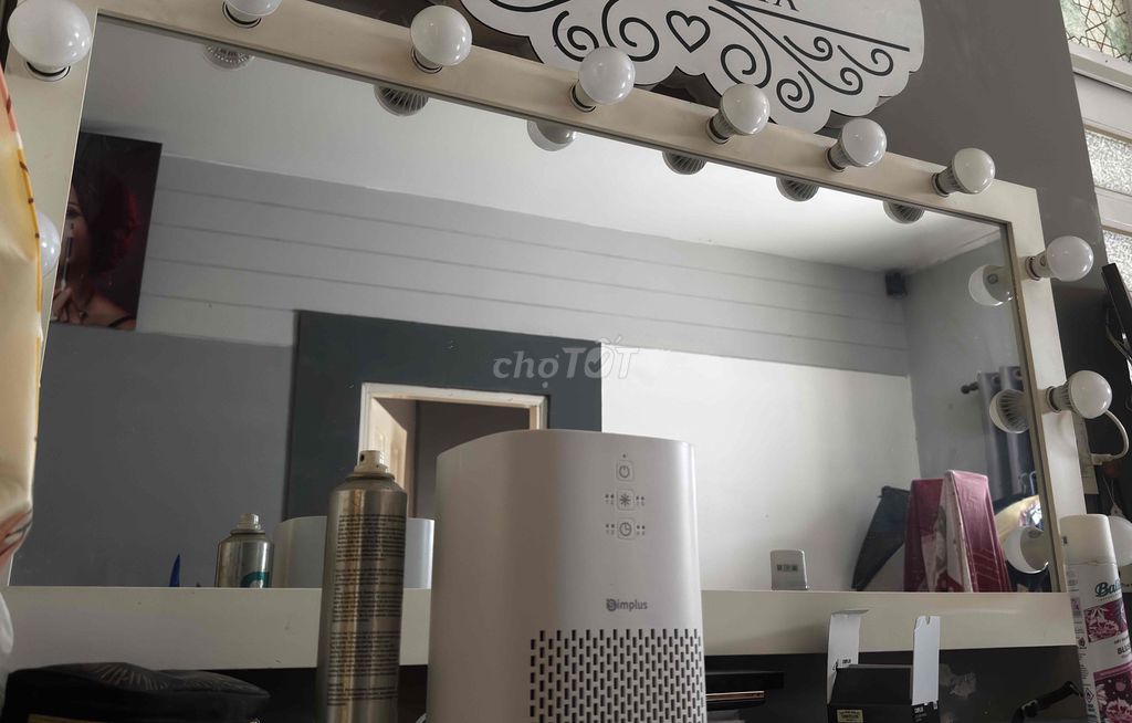 Thanh lý gương trang điểm kèm đèn. Mua bán Nội thất, đồ gia dụng khác tại Quận 11 Tp Hồ Chí Minh được đăng bởi Lưu Uyên Nhi hình 1