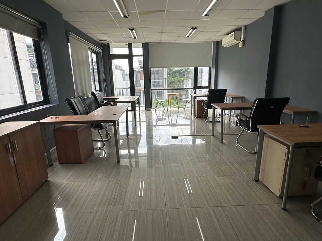 CHO THUÊ VĂN PHÒNG KDT VẠN PHÚC CITY 8.5TR FULL NỘI THẤT NHƯ HÌNH