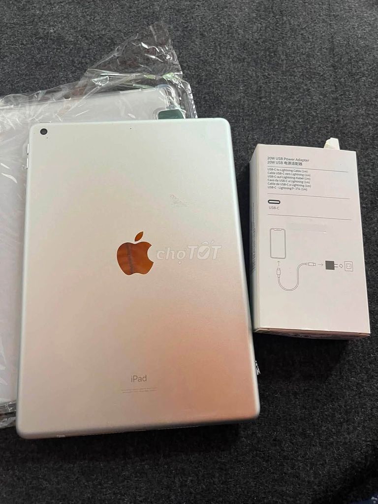Apple iPad Gen 8 Wifi 32GB Bạc Like New. Mua bán Máy tính bảng tại Quận 10 Tp Hồ Chí Minh được đăng bởi Hội Đồ Điện Tử hình 1