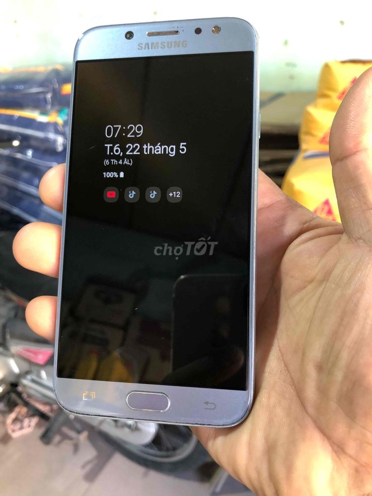 Samsung J7 Pro Bạc Đã sử dụng. Mua bán Điện thoại tại Quận Phú Nhuận Tp Hồ Chí Minh được đăng bởi thao ngoc hình 1