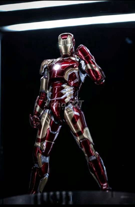 Đồ chơi mô hình ironman mark 43