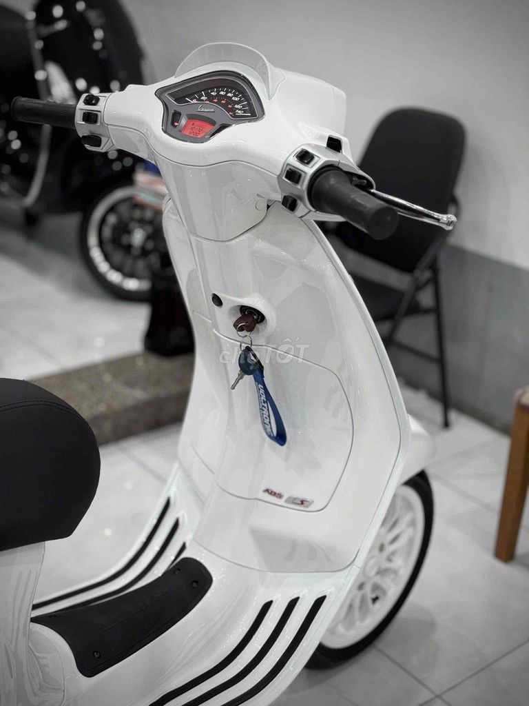 Piaggio Vespa 125 2018 Trắng. Mua bán Xe máy tại Thị xã Phú Mỹ Bà Rịa - Vũng Tàu được đăng bởi Cửa Hàng Xe Máy Phú Mỹ hình 3